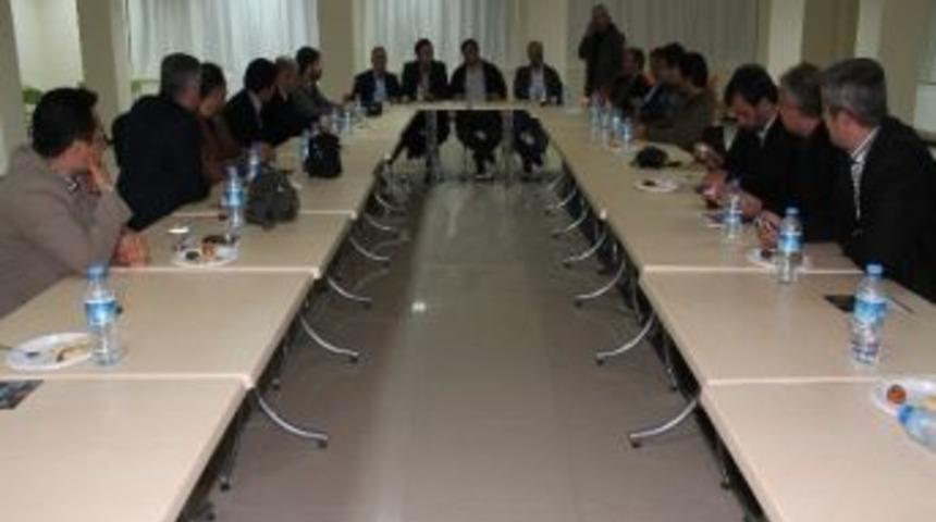 Adıyamanlılar Vakfı Y&ouml;netimi, &Ouml;ğrenci Yurdunu Ziyaret Etti