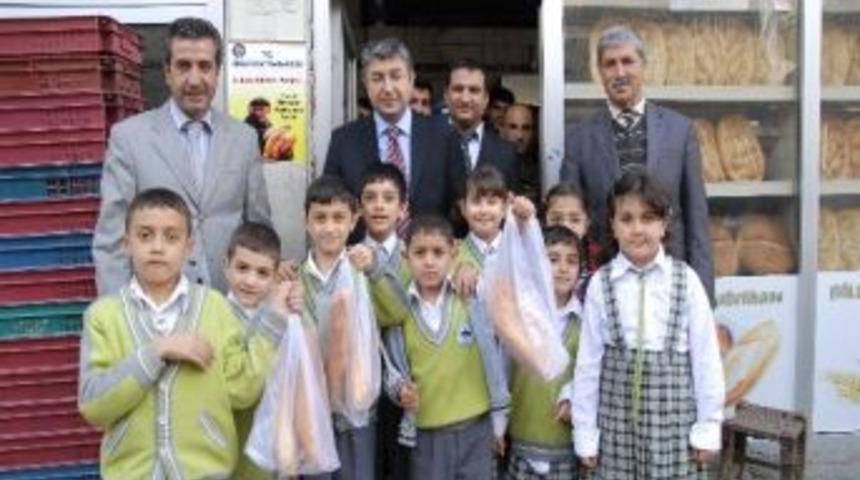 Ergani&rsquo;de 'askıda Ekmek' Kampanyası