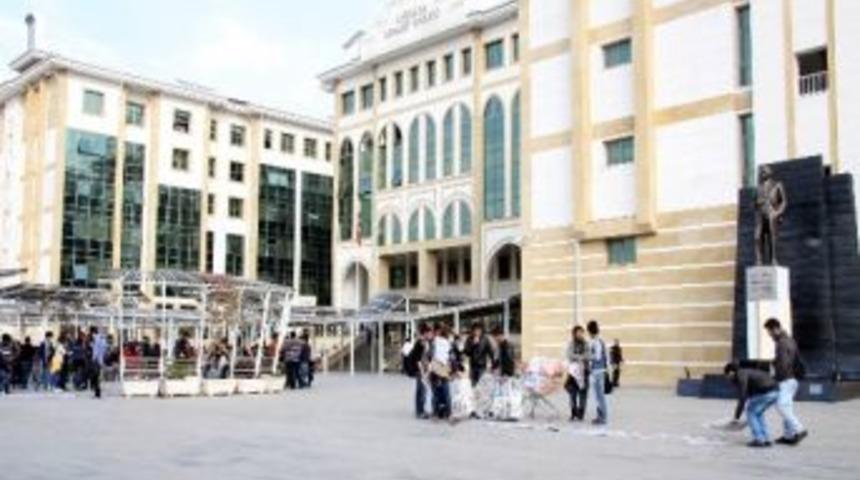 A&uuml;'l&uuml; &Ouml;ğrenciler Serbest Bırakıldı