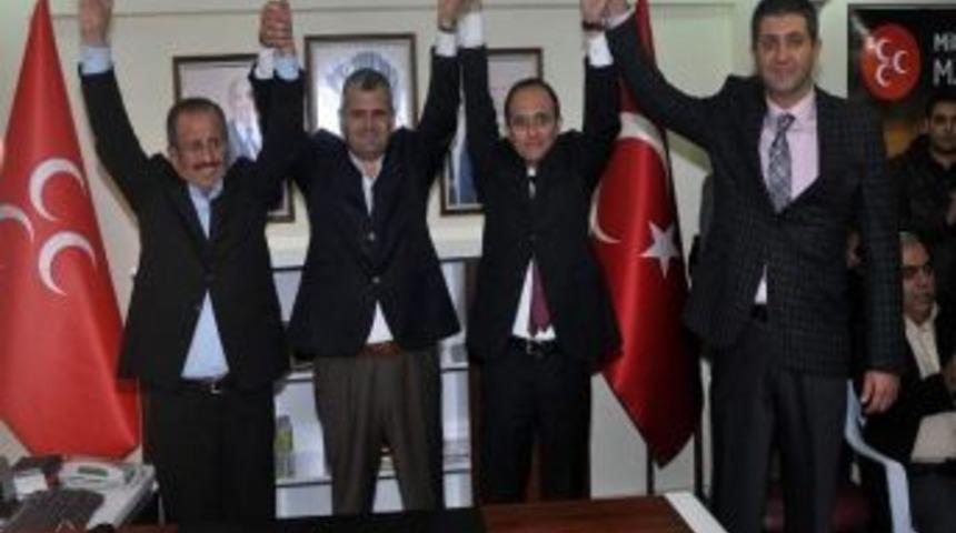 Cem &Ccedil;&ouml;ll&uuml; Şehzadeler İ&ccedil;in Aday Adaylığı Başvurusunu Yaptı