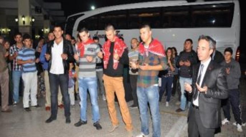 Kınalı Kuzular Dualarla Uğurlandı