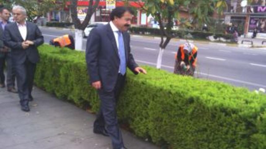 &Uuml;nye'de Sahil Bandı &Ccedil;i&ccedil;eklendiriliyor
