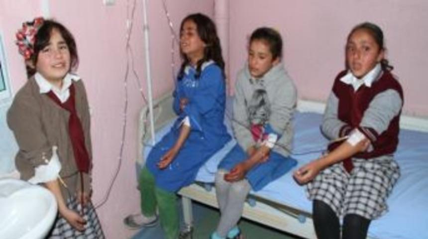 Van&rsquo;da &Ouml;ğrenciler Yedikleri Yemekten Zehirlendi