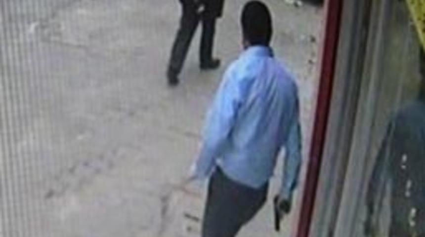 Adana'da otomatik kapı soygun faciasını &ouml;nledi
