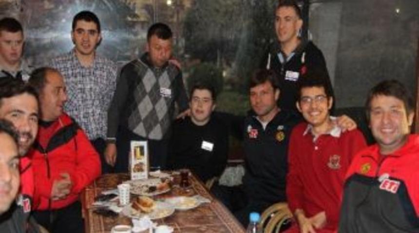Es Es&rsquo;ten Anlamlı Ziyaret