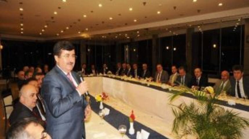 Vali &Ouml;z, Trabzon&rsquo;daki B&ouml;lge Ve İl M&uuml;d&uuml;rleriyle Bir Araya Geldi