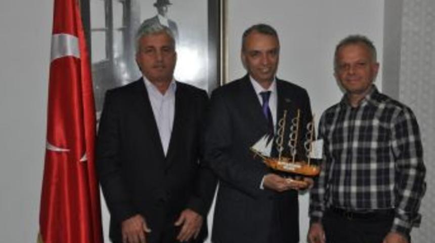 Belediye başkanını ziyaret ettiler