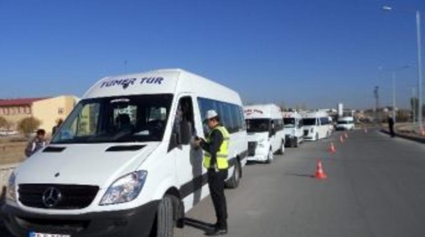 Sivas Emniyetinden &Ouml;ğrenci Servis Ara&ccedil;larına Denetim
