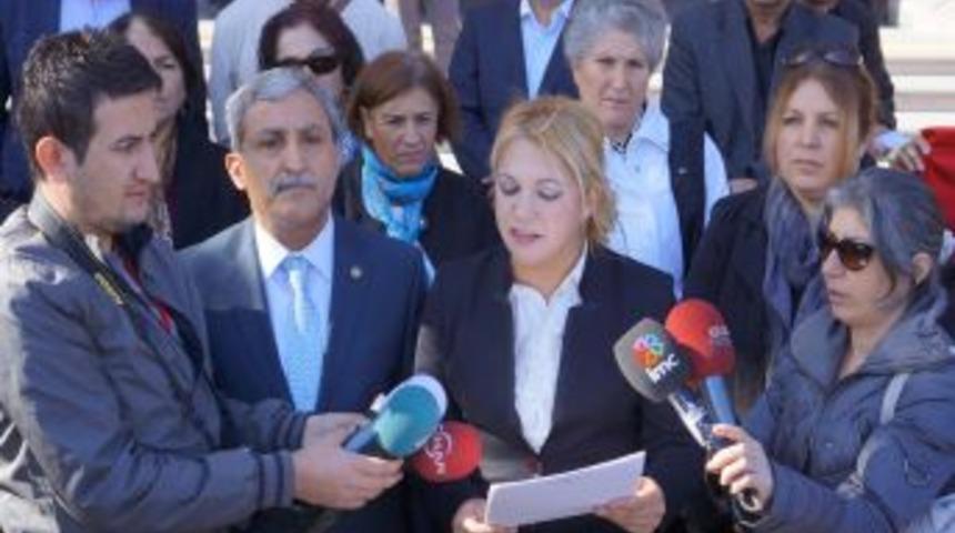 Başbakan'ın &lsquo;&ouml;ğrenci Evleri&rsquo; &Ccedil;ıkışına Su&ccedil; Duyurusu