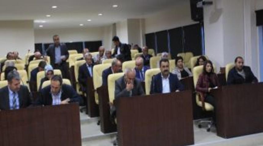 Van Belediyesin Depremzedelerin İhtiya&ccedil;larını &Uuml;stelendi