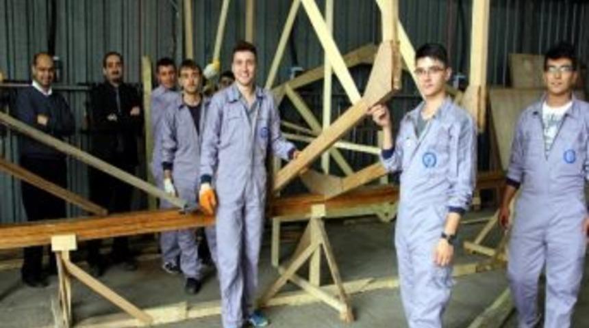 Kurucaşile Myo&rsquo;da G&uuml;neş Enerjisiyle &Ccedil;alışan Tekne Yapılıyor