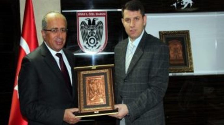 Defterdar Salihoğlu&rsquo;ndan, Genel Sekreter Ayhan&rsquo;a Ziyaret