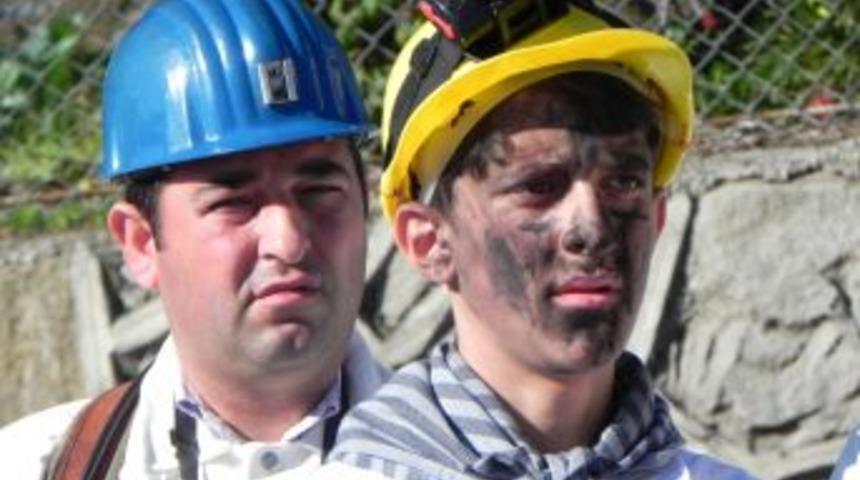 K&ouml;m&uuml;r&uuml; Bulan Uzun Mehmet T&ouml;renle Anıldı