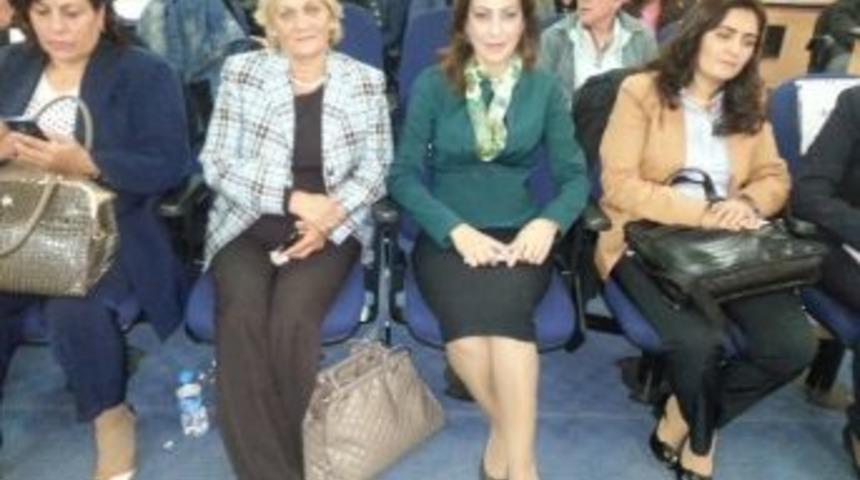 Kadınlardan Ak Parti Genel Başkan Yardımcısı N&uuml;khet Hotar&rsquo;a Destek
