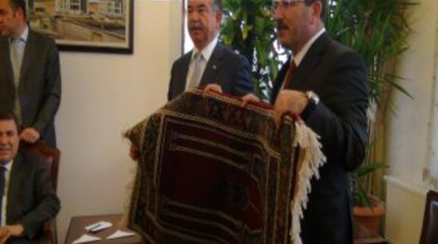 Bakan Yılmaz: İnsanlarımız Toplumun Değerlerine Saygı G&ouml;stermeli