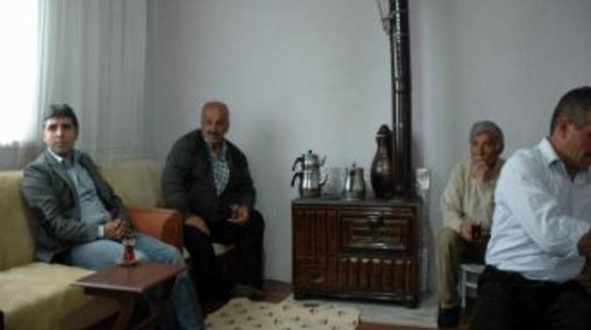 Kaymakam Turan, &Ccedil;i&ccedil;ek&ouml;z&uuml; K&ouml;y&uuml;n&uuml; Ziyaret Etti