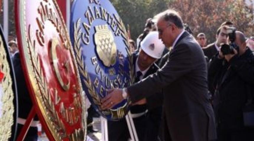 Ulu &Ouml;nder&rsquo;i Fikirlerine Sahip &Ccedil;ıkarak Yaşatacağız