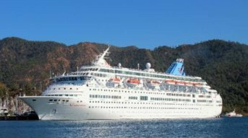 Marmaris'e Denizden 1350 Turist Geldi