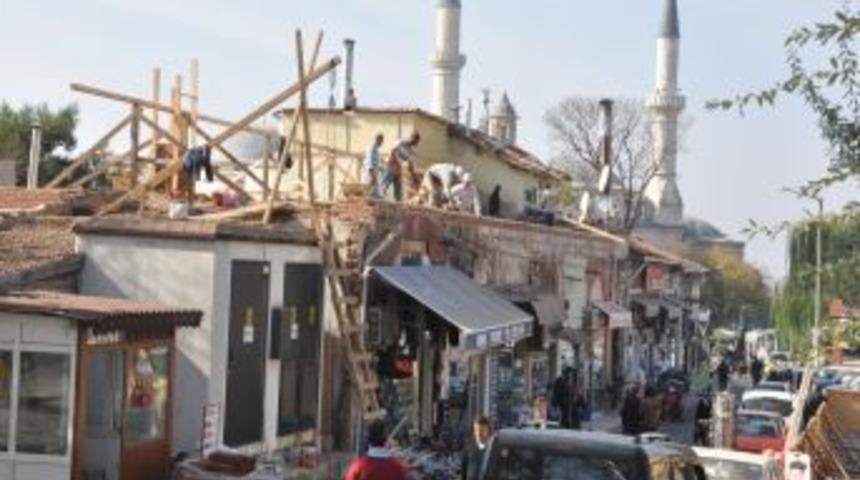 400 Yıllık Havlucular Hanı&rsquo;nın &Ccedil;atısı Yenileniyor