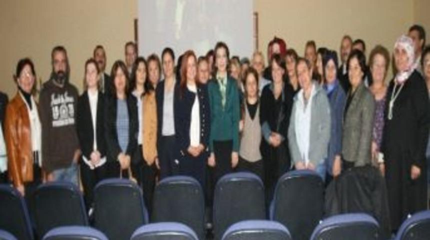 Ikmm&rsquo;de G&uuml;ndem Kadın Ve Siyaset