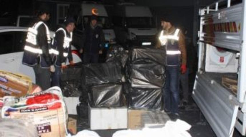 Afyonkarahisar&rsquo;da Ka&ccedil;ak Sigara Operasyonu Polis Kamerasında