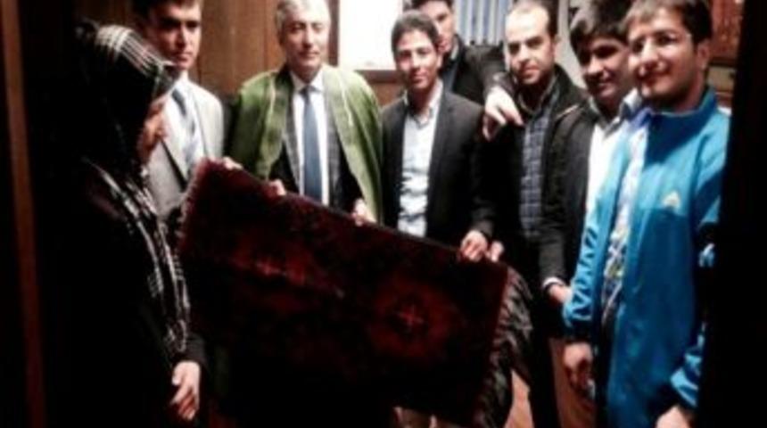 Afgan &Ouml;ğrencilerden Milletvekili H&uuml;seyin Filiz'e Ziyaret