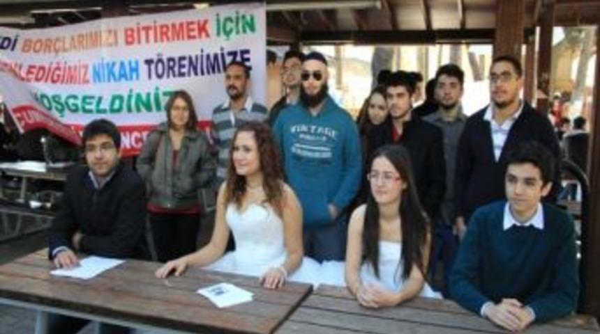 İzmir&rsquo;de &Ouml;ğrenciler Toplu Nikahlı Protesto Yaptı