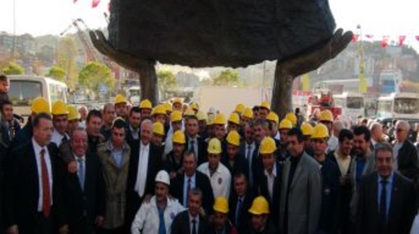 Uzun Mehmet'i Anıp Madenci Heykelini A&ccedil;tılar