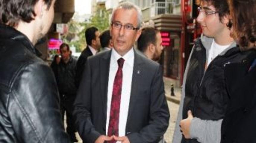 Ak Parti'li H&uuml;seyin &Ouml;zkan, Kendinden Emin