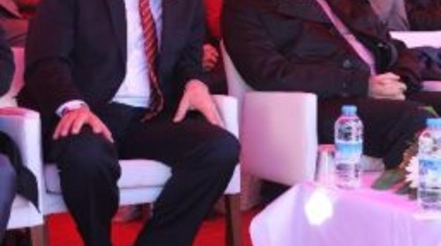 Mamak Belediye Başkanı Akg&uuml;l, Kapalı Pazar Alanı Ve Spor Kompleksinin A&ccedil;ılışını Yaptı