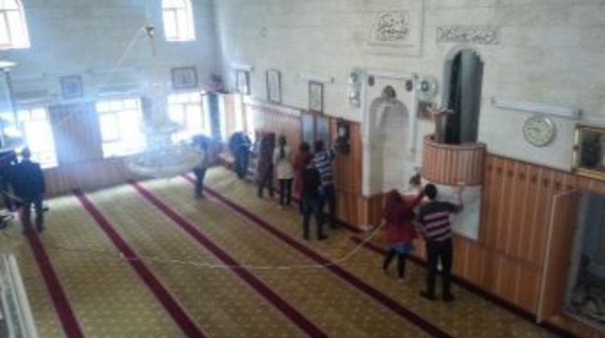 Şanlıurfa Gen&ccedil;lik Merkezi&rsquo;nden Her Hafta Bir Cami