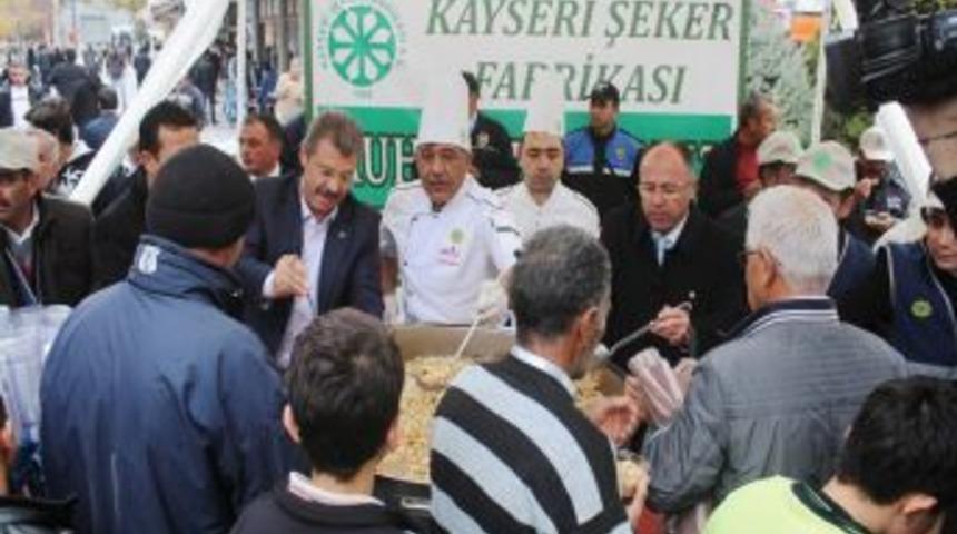 Kayseri Şeker&rsquo;den 15 Bin Kişilik Aşure