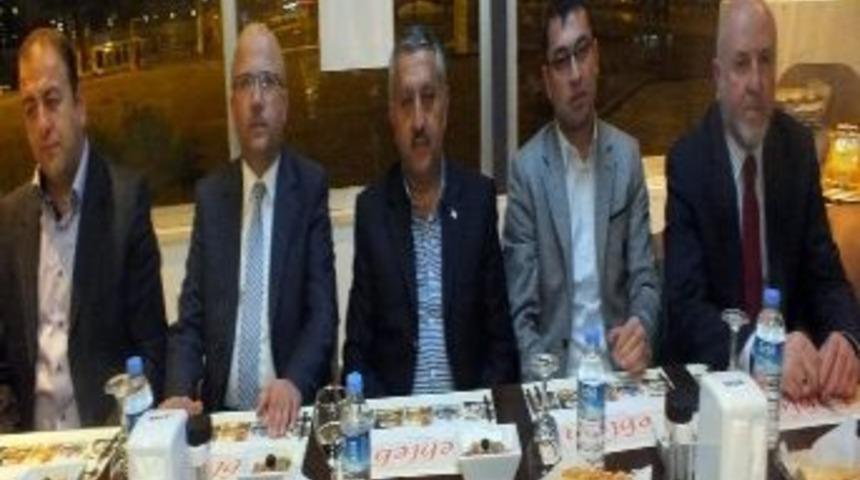 Ak Parti Afyonkarahisar Merkez İl&ccedil;e Toplantısı