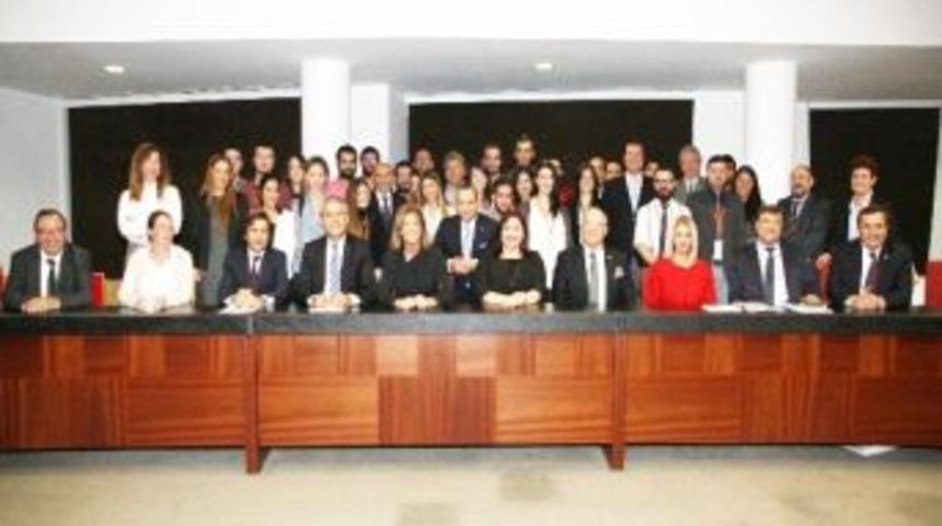 İzmir Ekonomi &Uuml;niversitesi&rsquo;nden &ldquo;iyilik Hareketi&rdquo;