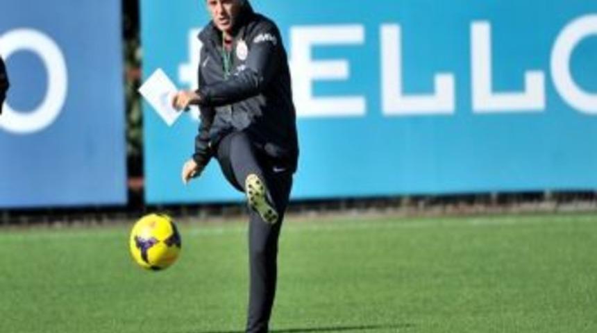 Galatasaray, Fenerbah&ccedil;e Ma&ccedil;ı Hazırlıklarını S&uuml;rd&uuml;rd&uuml;