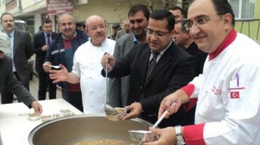 Boğazlıyan'da Bin Kişiye Aşure Ikramı