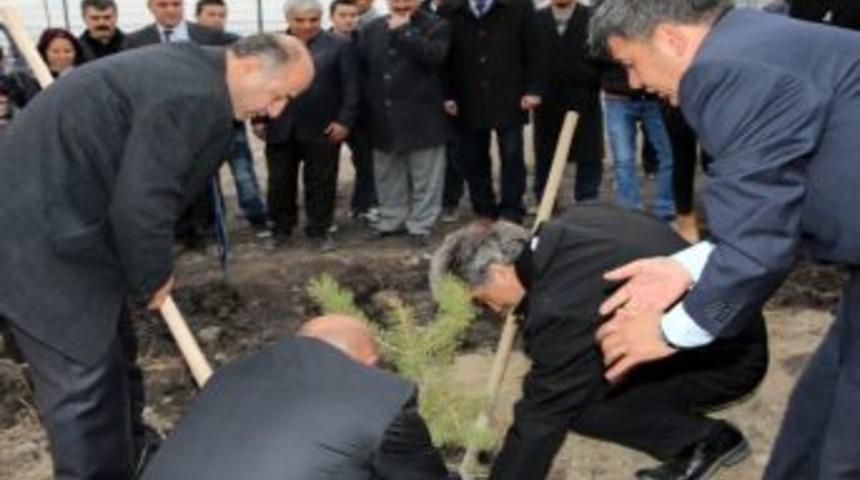 Ar&uuml;&rsquo;n&uuml;n Yeni Yerleşkesi, &Ouml;ğrencilerle Birlikte Daha Da G&uuml;zelleşiyor