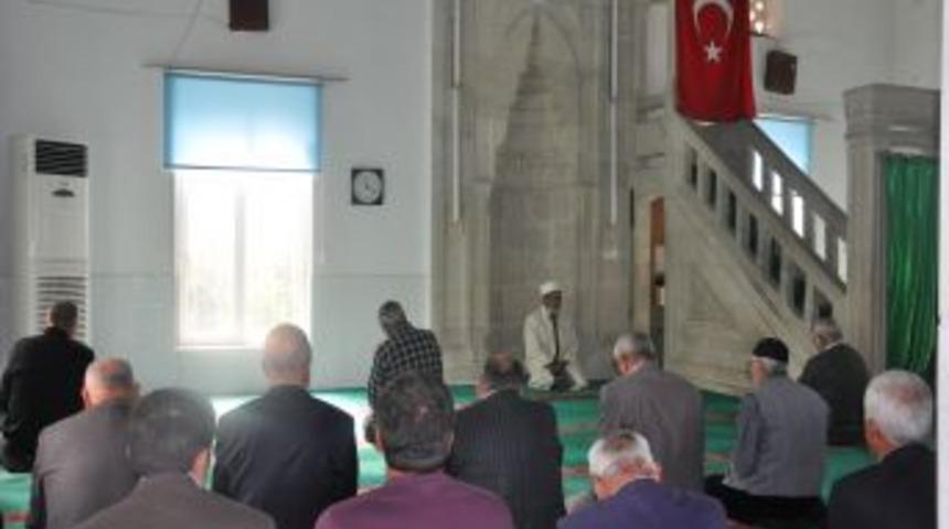 Atat&uuml;rk Ve Silah Arkadaşları I&ccedil;in Mevlit Okutuldu