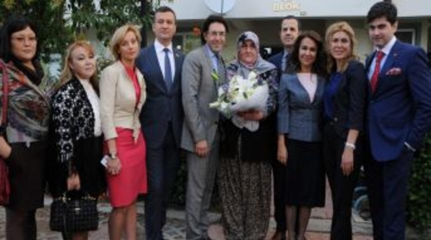 Rus Genci Umut'a Bakan G&uuml;ls&uuml;m Kabadayı'ya Ev Bağışlandı