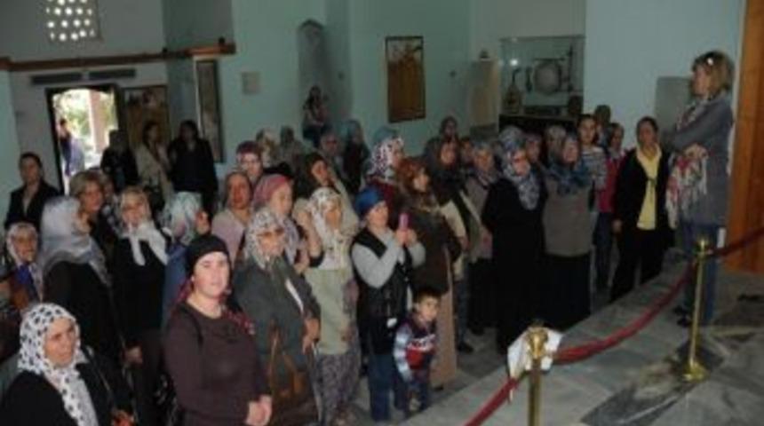 Sarıg&ouml;ll&uuml; Kadınlar Manisa&rsquo;yı Gezdi