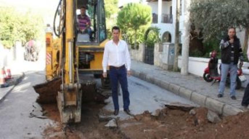 Başkan Kocadon, Alt Yapı &Ccedil;alışmalarını Yerinde İnceledi