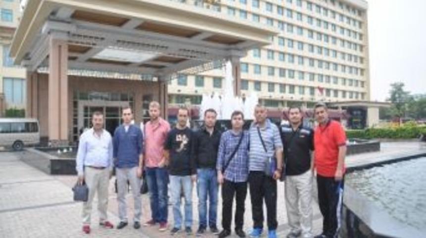 D&uuml;zceli İşadamları &Ccedil;in&rsquo;den D&ouml;nd&uuml;