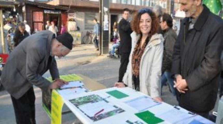 &Ccedil;erkez Soykırımının Tanınması İ&ccedil;in İmza Topluyorlar