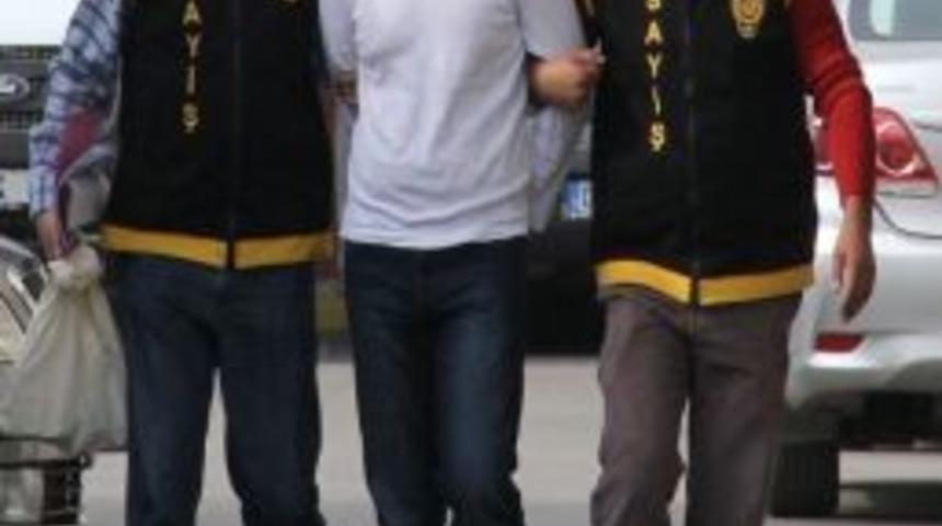 "chp'li Başkan Tanıdığım" Diyerek 13 Bin Lira Dolandırdı