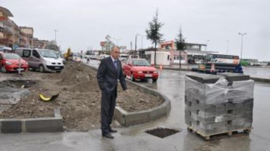 Her yağmurda &ccedil;ukurlar oluyordu