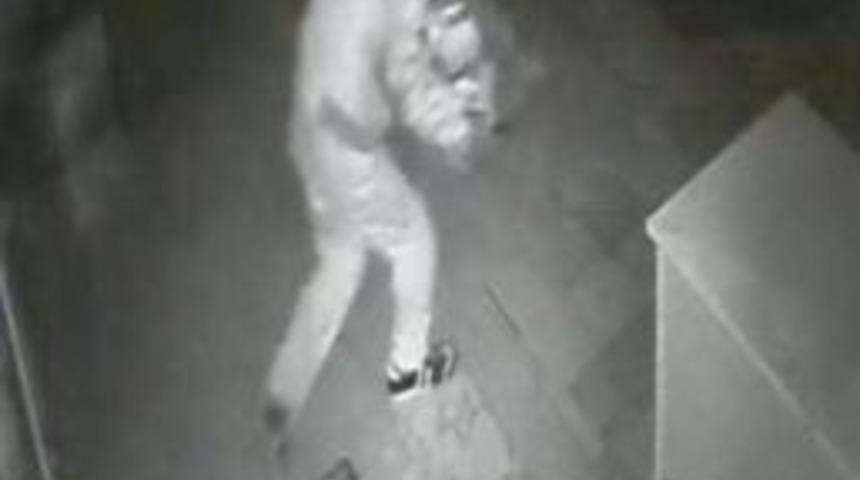 Maskeli Soyguncular Kameraya Yakalandı