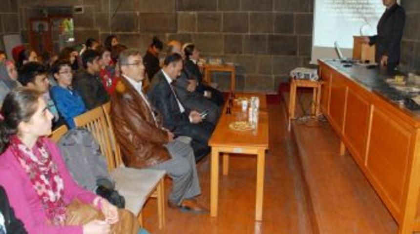 Lise &Ouml;ğrencileri Derslerini Tarihi Mekanda Işledi