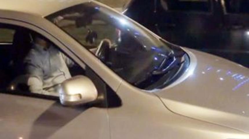 Trafiği Kitap Okuyarak Değerlendiriyor!