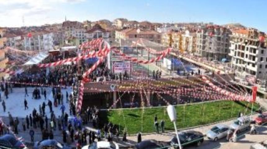 Mamak&rsquo;ın En B&uuml;y&uuml;k Kapalı Pazarı A&ccedil;ıldı