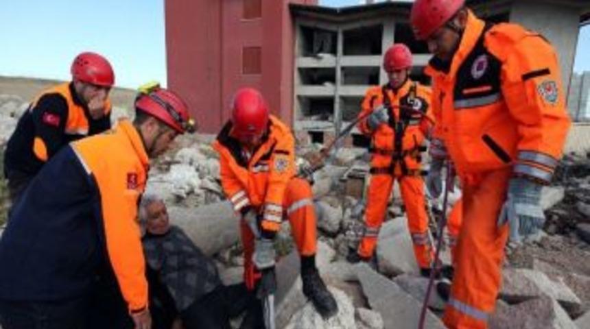 Yenimahalle&rsquo;de Nefes Kesen Tatbikat